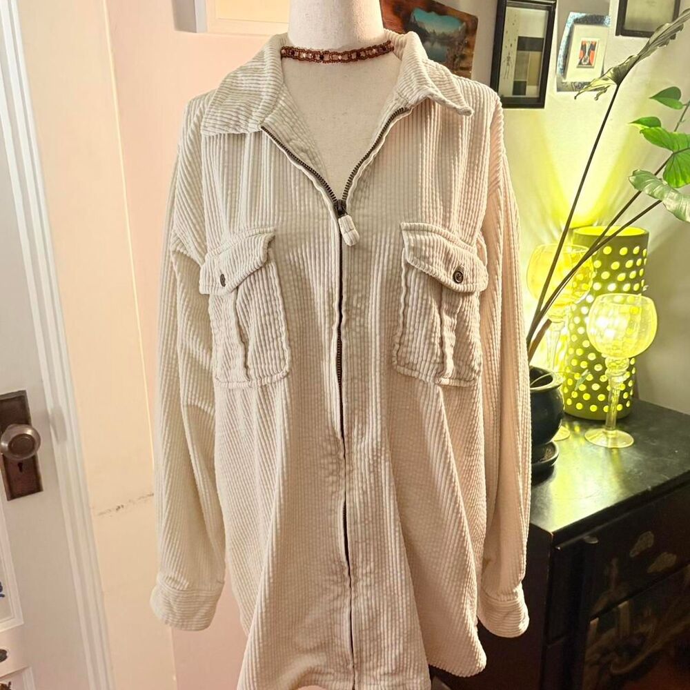 Prime Elements handsome vintage cream corduroy zip up shirt jacket
